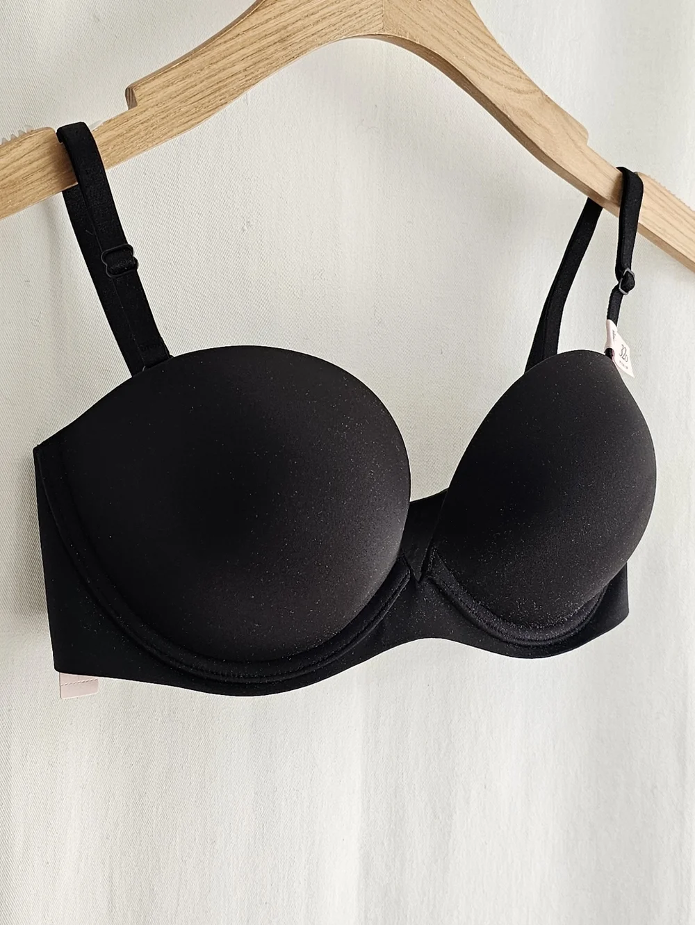 Victoria's Secret INVISIBLE Black Strapless Push-up Bra - Picture 5 of 15